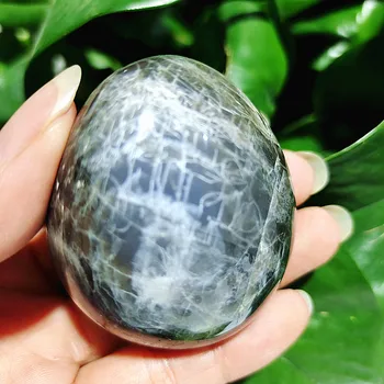 Естествен камък черен лунен камък crystal палмова камък рейки скъпоценен камък на камък чакра и лечебни кристали-лунен камък