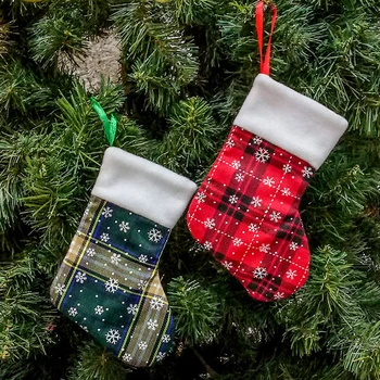 Карирани Торбичка за Бонбони Чорапи Висящи Украси Коледна Торбичка за Отглеждане на Забавни Коледни Декорации за Дома Навидад Натал Нова Година 2023