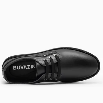 2017, нова модни мъжки обувки от естествена кожа, дантела, нескользящая ежедневни обувки на ток за мъже, размер 39-44, oxfords, мъжки ежедневни обувки 1
