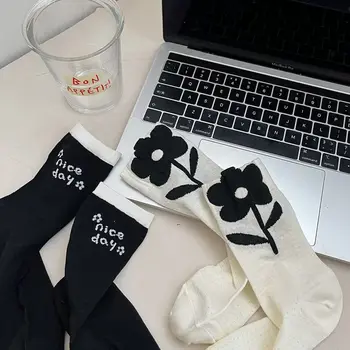 Новите черно-бели Чорапи, Пролетно-летни чорапи Ins с обемни Цветя, Корейски Дишащи Меш Сладки чорапи Kawaii Harajuku 4