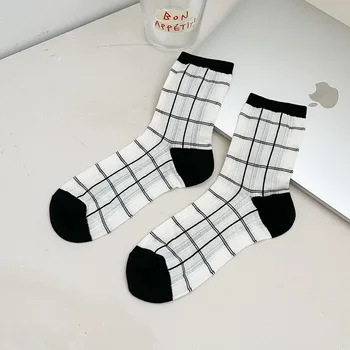 Новите черно-бели Чорапи, Пролетно-летни чорапи Ins с обемни Цветя, Корейски Дишащи Меш Сладки чорапи Kawaii Harajuku 5